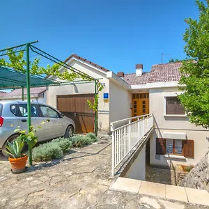 Marja - Apartman Njivice